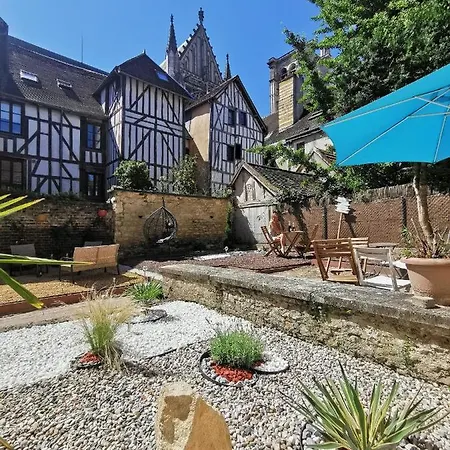 Apartamento La Chouette De La Cathedrale - Calme - Jardin - Wifi